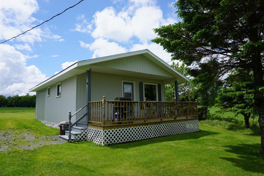 Meadowview Cottages North Milton Exterior photo