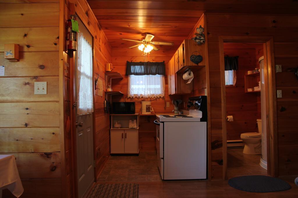 Meadowview Cottages North Milton Exterior photo